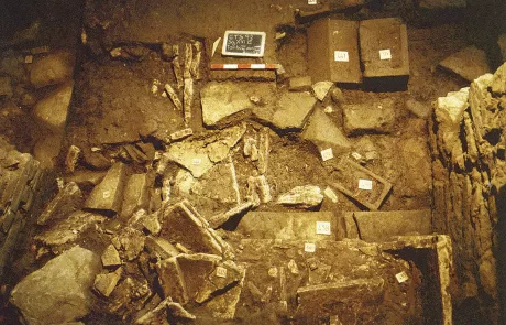 tomba2scavi (1) MAEC Area archeologica del Sodo tomba 2 scavi