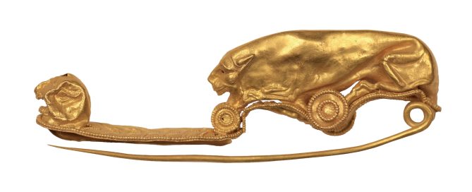 MAEC Cortona la fibula in oro rinvenuta presso la Tomba degli Ori in località Sodo