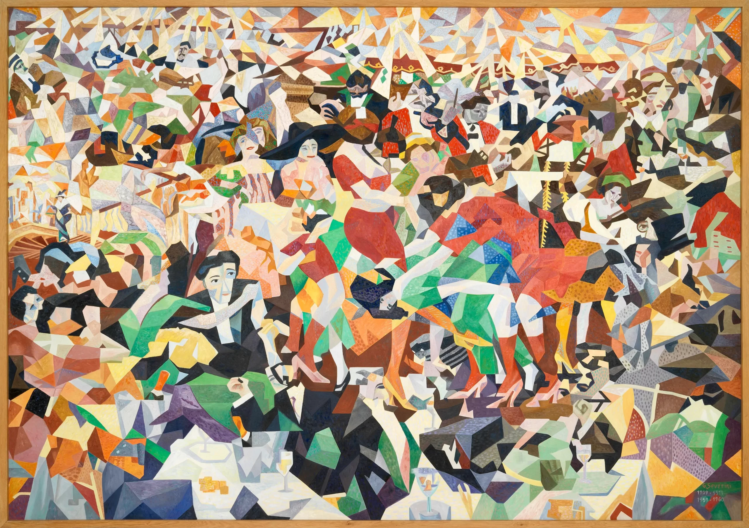 Gino Severini, La Danza del Pan Pan al Monico, 1959-1960, da un originale del 1911. Grande scena di danza futurista composta da numerose figure frammentate e sovrapposte. Ballerini, tavoli e spettatori si mescolano in un vortice di forme geometriche e colori vivaci, dominati da verde, rosso, arancione, rosa e blu. L'immagine trasmette un forte senso di movimento, ritmo e affollamento.